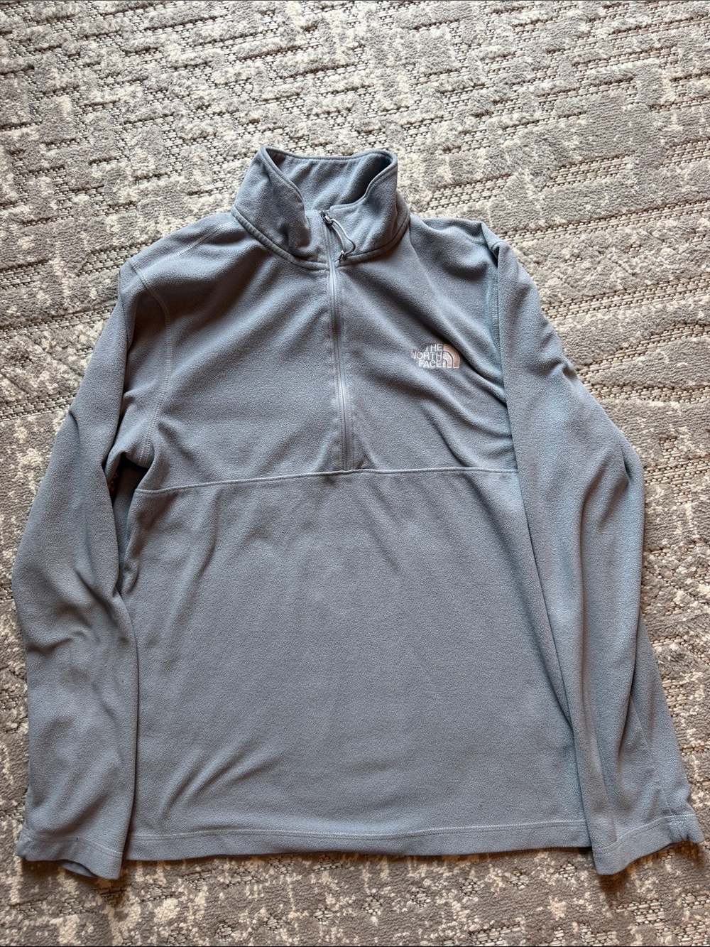 The North Face Men's Light Grey Half-Zip Fleece Pullover